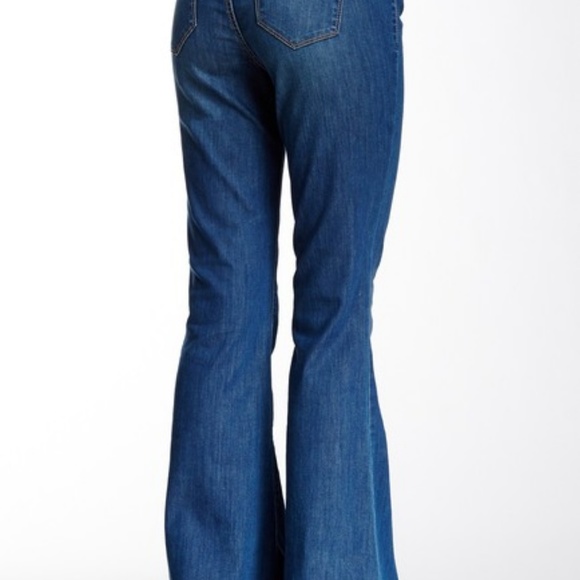 BlankNYC Pull On Flared Leg Jeans Size 24 x 34 - Picture 6 of 7